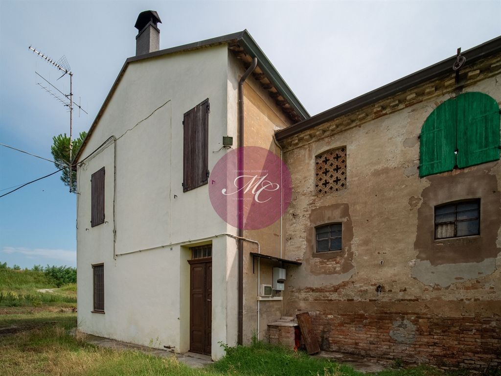 MADONNA DELL'ALBERO (RA) - Rustico-Casale unifamiliare con parco di 3500 mq