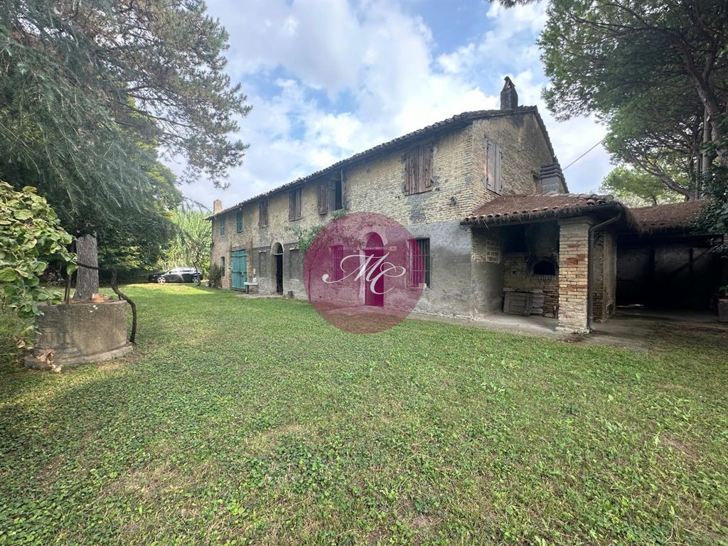 SAN BARTOLO (RA) - Rustico-Casale unifamiliare con parco di 2400 mq